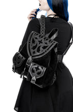 Cargar imagen en el visor de la galería, Mochila de catedral con arcos góticos bordados