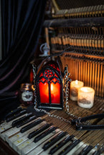 Laden Sie das Bild in den Galerie-Viewer, Pre-order Bolso de cuero de catedral vampirecore