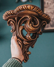 Load image into Gallery viewer, Soporte de pared tipo ménsula con acantos