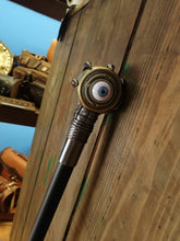 Load image into Gallery viewer, Bastón con ojo fijo