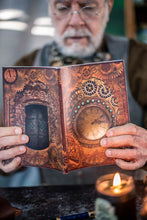 Load image into Gallery viewer, Libreta Steampunk con reloj