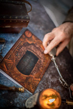 Load image into Gallery viewer, Libreta Steampunk con reloj