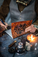 Load image into Gallery viewer, Libreta Steampunk con engranajes mecánicos