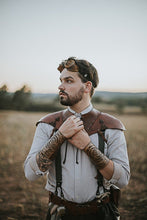 Cargar imagen en el visor de la galería, Gorjal de cuero steampunk