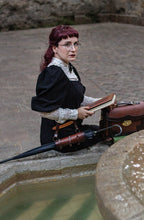 Laden Sie das Bild in den Galerie-Viewer, Victorian Gothic Steampunk Leder Regenschirmhalter für Zauberer und Hexen