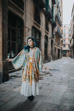 Cargar imagen en el visor de la galería, Chaqueta kimono mapamundi