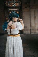 Laden Sie das Bild in den Galerie-Viewer, Geschirr aus gelbem Samt und Leder im Steampunk-Stil