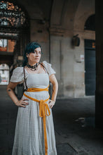 Laden Sie das Bild in den Galerie-Viewer, Geschirr aus gelbem Samt und Leder im Steampunk-Stil