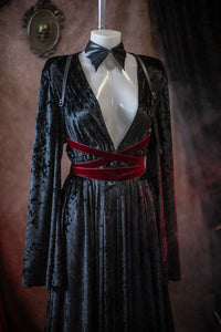 Sobrevestido de terciopelo negro vampirecore