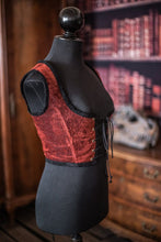 Load image into Gallery viewer, Corpiño de terciopelo rojo con ribete negro