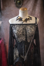 Laden Sie das Bild in den Galerie-Viewer, Vestido transparente de encaje negro vampirecore