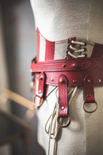Load image into Gallery viewer, Cinturon Rojo de cuero con tiras y aros Circus