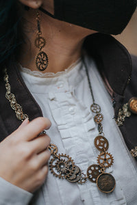 Collar Steampunk engranajes dorados
