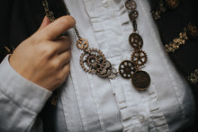 Load image into Gallery viewer, Steampunk necklace golden gears