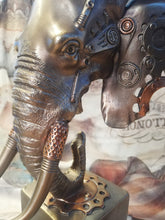Cargar imagen en el visor de la galería, Busto de elefante steampunk