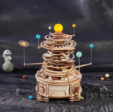 Load image into Gallery viewer, Montable de madera Sistema Solar