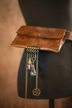 Load image into Gallery viewer, Bolsito de cinturón de cuero con llaveros