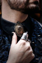 Load image into Gallery viewer, Raven Skull Cameo Brooch