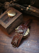 Cargar imagen en el visor de la galería, Brazal Reloj de bolsillo Steampunk en Cuero